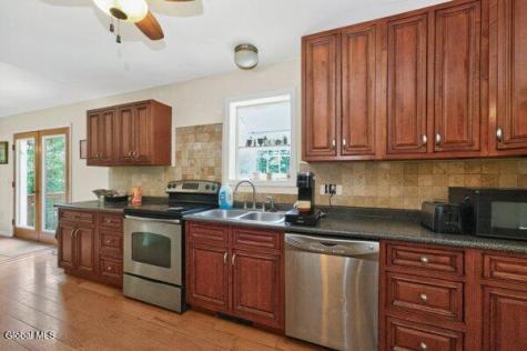 25 Hawthorne Hill Road New Lebanon NY 12024