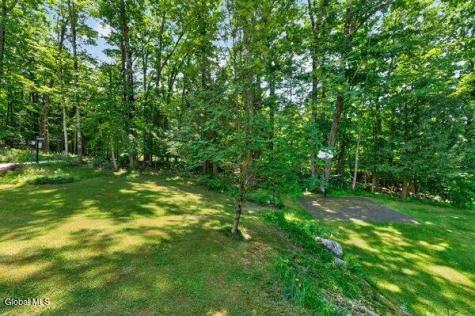 25 Hawthorne Hill Road New Lebanon NY 12024
