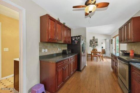 25 Hawthorne Hill Road New Lebanon NY 12024