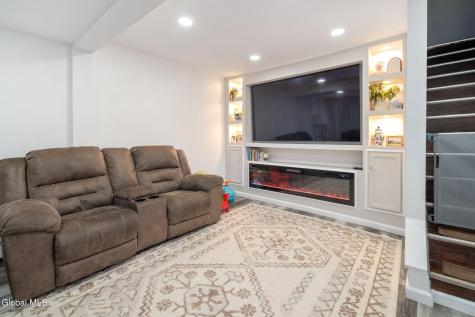 421 Hegeman Street Schenectady NY 12306
