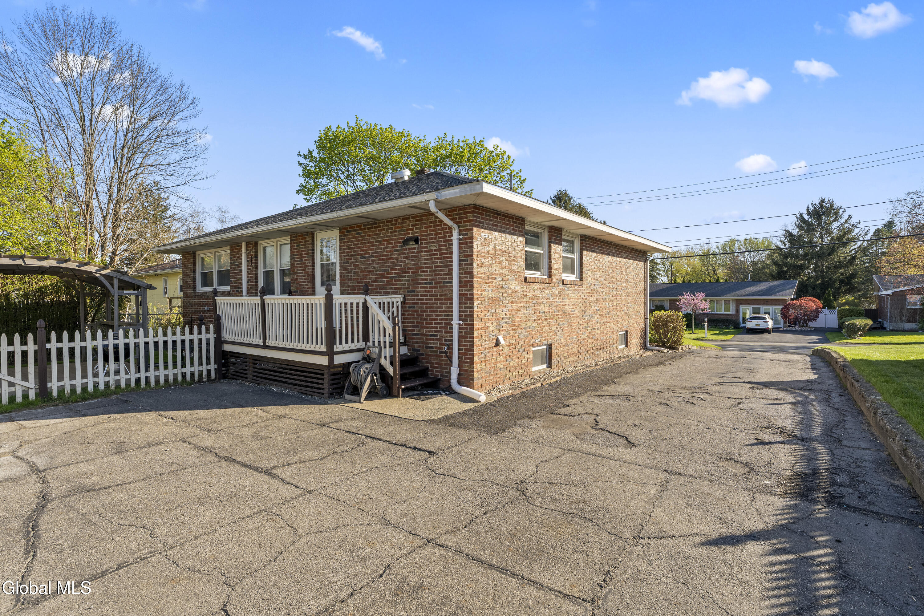 185 Exchange Street Colonie NY 12205