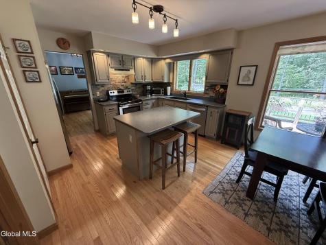 23 Holloway Lane Averill Park NY 12018