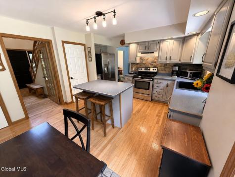 23 Holloway Lane Averill Park NY 12018