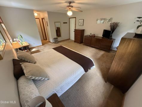 23 Holloway Lane Averill Park NY 12018