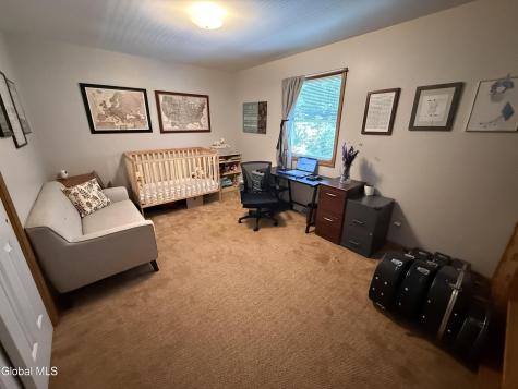 23 Holloway Lane Averill Park NY 12018