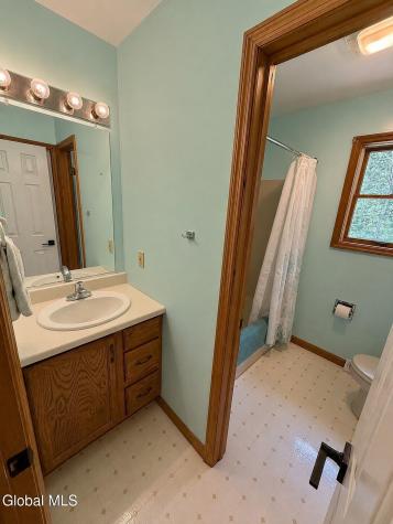 23 Holloway Lane Averill Park NY 12018