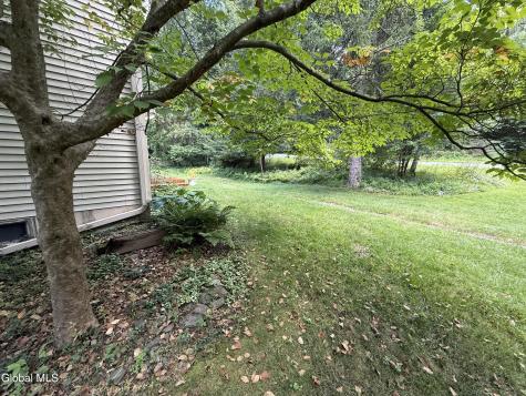 23 Holloway Lane Averill Park NY 12018