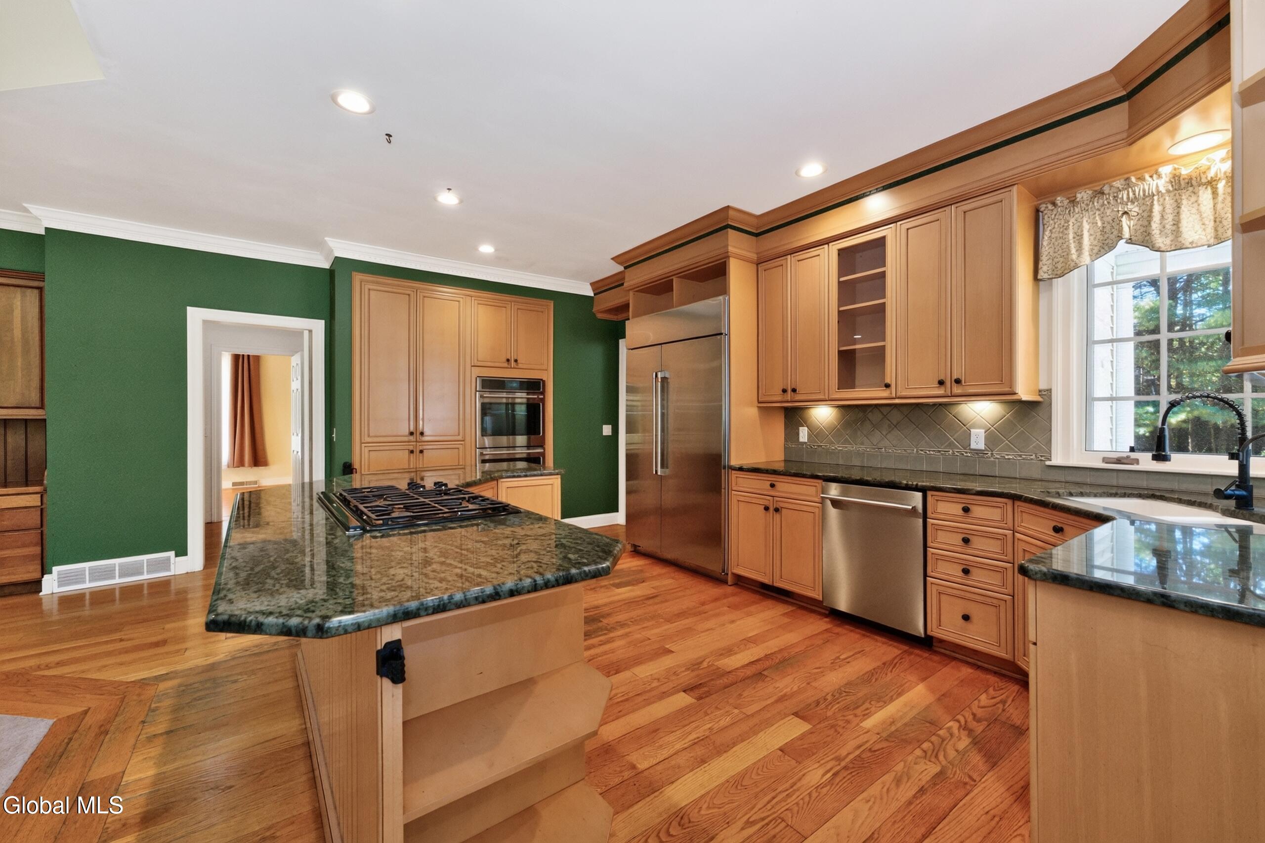 31 Briarhurst Drive Gansevoort NY 12831
