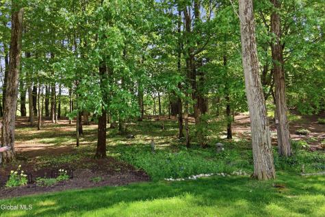 11B Macoun Drive Clifton Park NY 12065