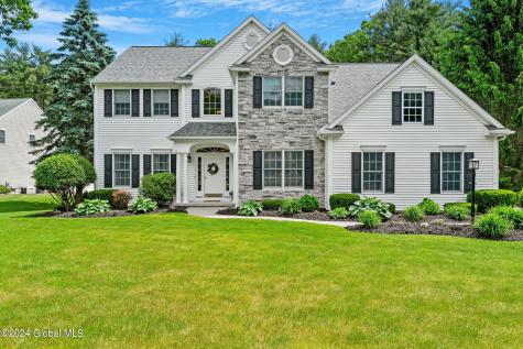 27 Parkside Trail Ballston Lake NY 12019