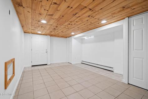 21 Hoefer Street Latham NY 12110