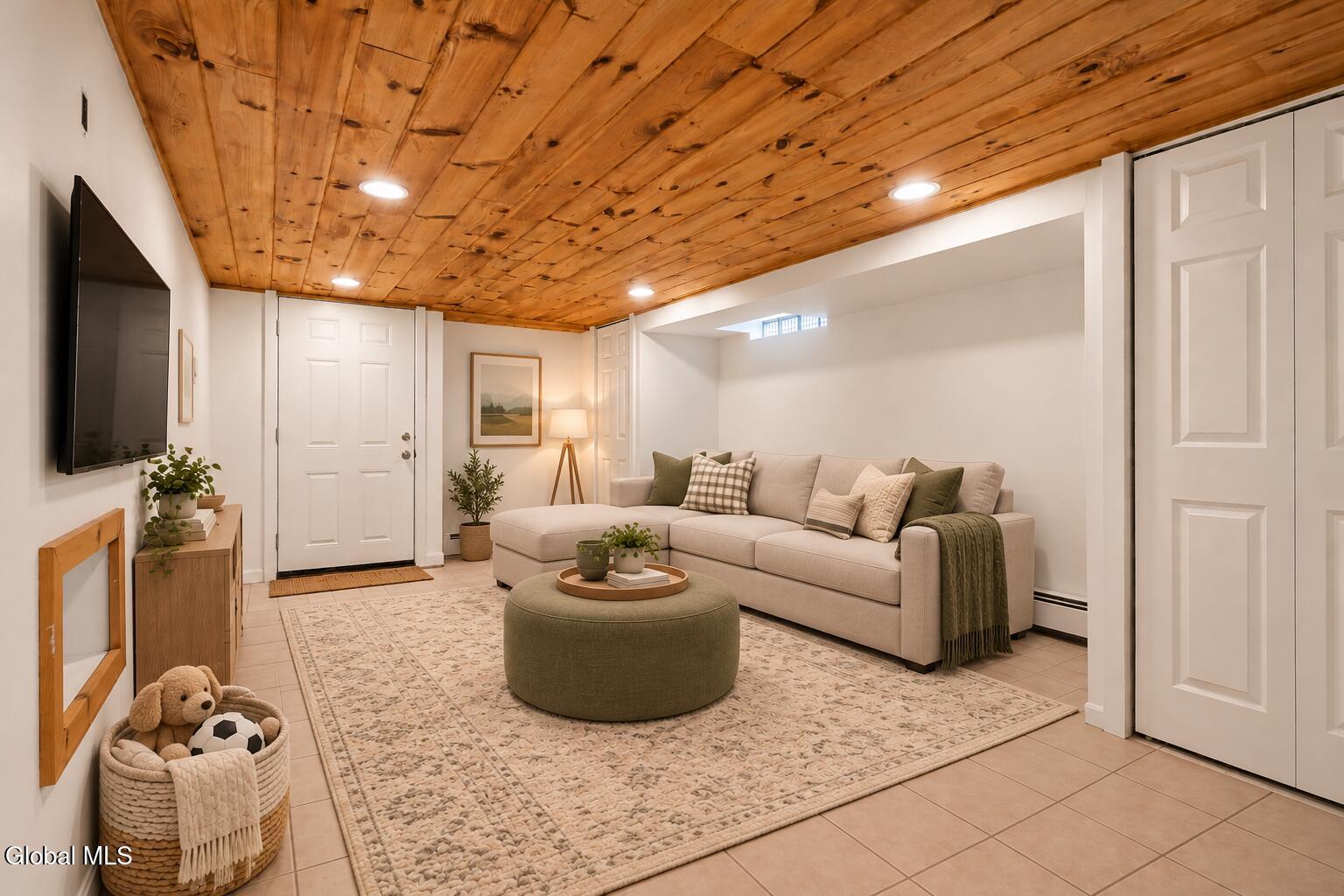 21 Hoefer Street Latham NY 12110