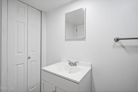 21 Hoefer Street Latham NY 12110
