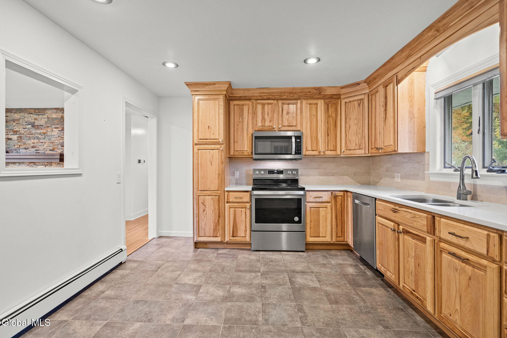 21 Hoefer Street Latham NY 12110