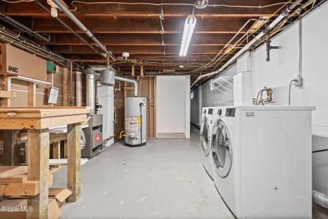 21 Hoefer Street Latham NY 12110