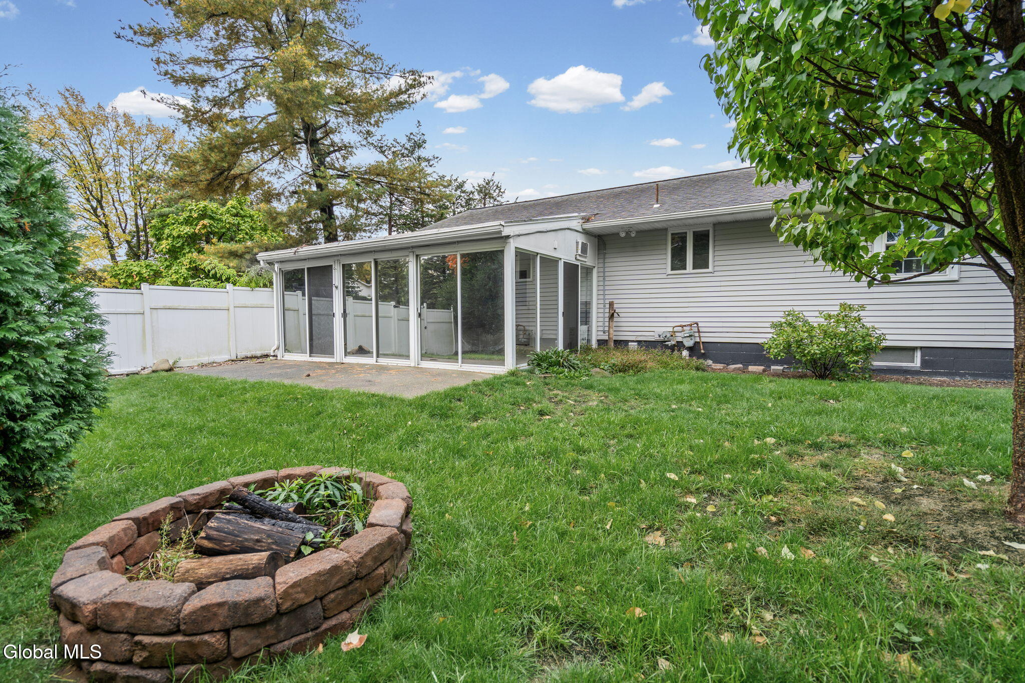 21 Hoefer Street Latham NY 12110