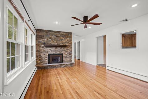 21 Hoefer Street Latham NY 12110