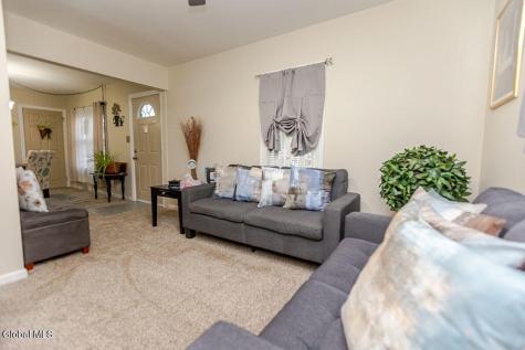68 Fox Avenue Schenectady NY 12304