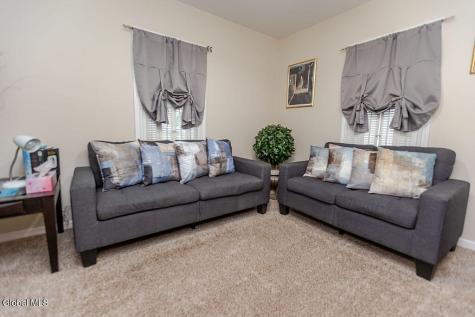 68 Fox Avenue Schenectady NY 12304