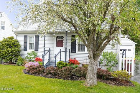 68 Fox Avenue Schenectady NY 12304