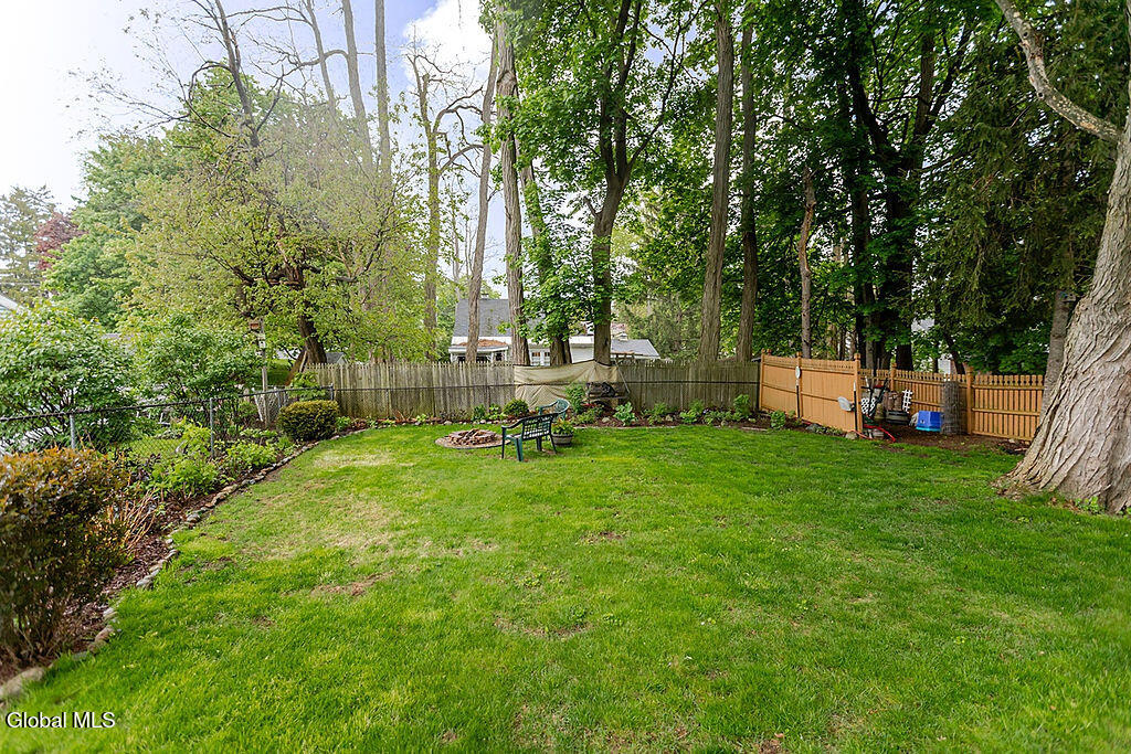 68 Fox Avenue Schenectady NY 12304