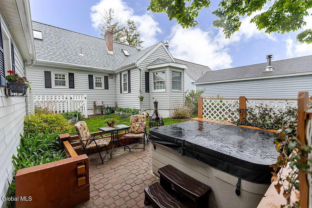 68 Fox Avenue Schenectady NY 12304