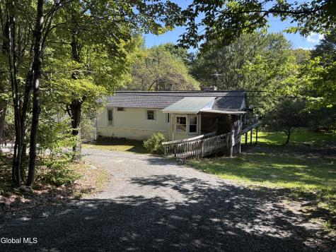 98 Red Pond Road Petersburgh NY 12138
