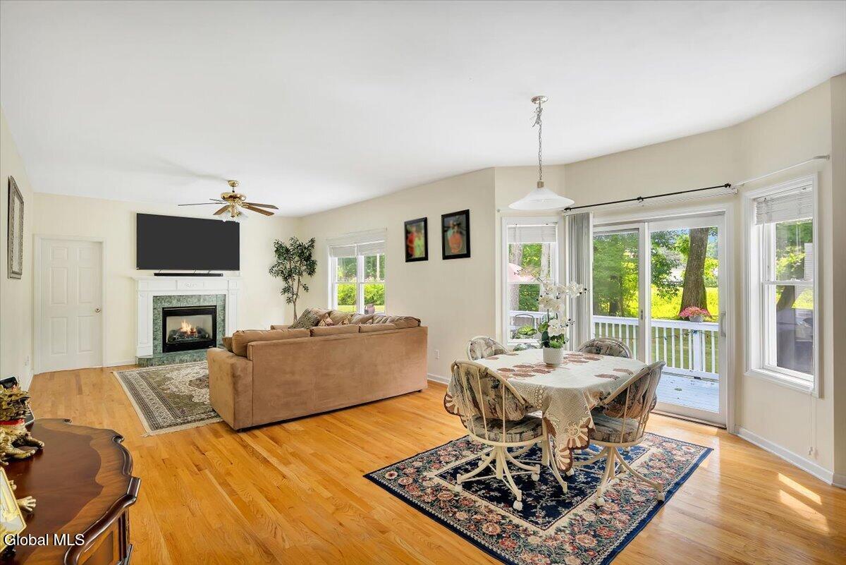 22 Domenico Drive Glenmont NY 12077