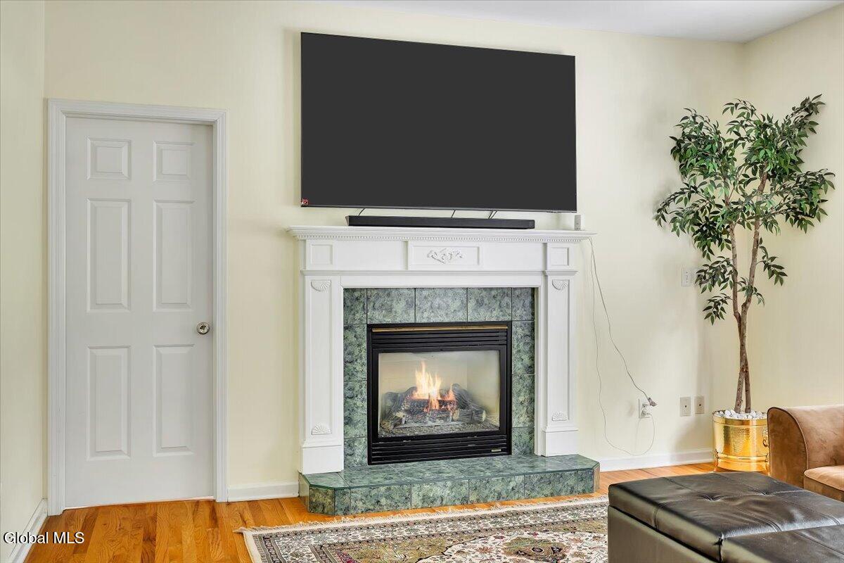 22 Domenico Drive Glenmont NY 12077