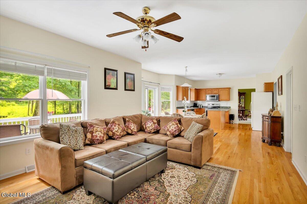 22 Domenico Drive Glenmont NY 12077
