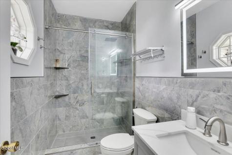 22 Domenico Drive Glenmont NY 12077