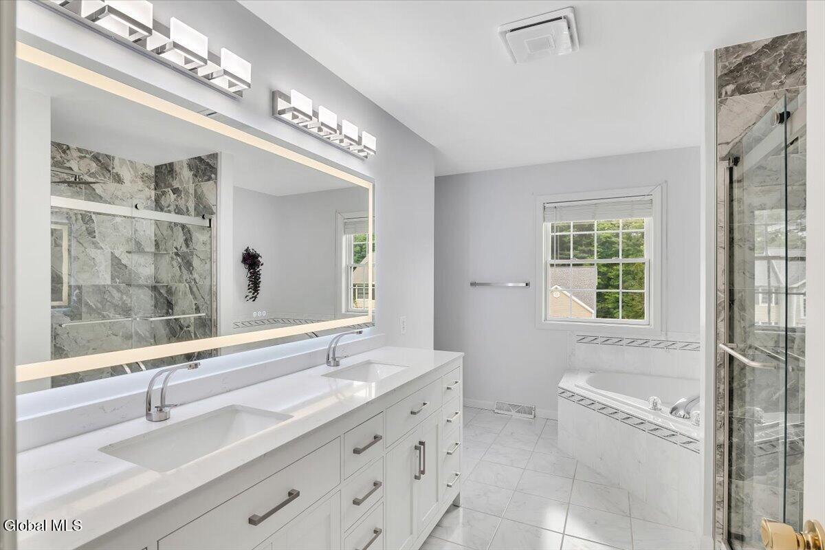 22 Domenico Drive Glenmont NY 12077
