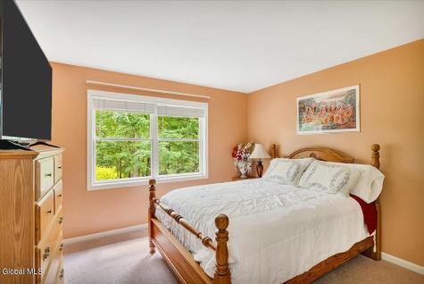 22 Domenico Drive Glenmont NY 12077