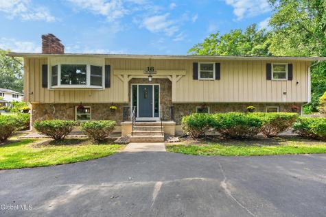 16 Golf Road Schenectady NY 12304
