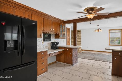 16 Golf Road Schenectady NY 12304