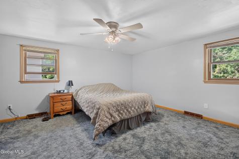 16 Golf Road Schenectady NY 12304