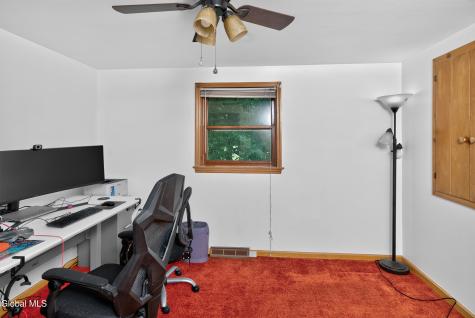 16 Golf Road Schenectady NY 12304
