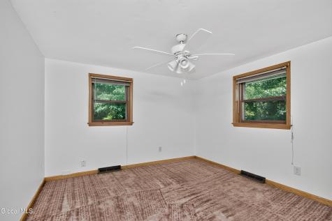 16 Golf Road Schenectady NY 12304