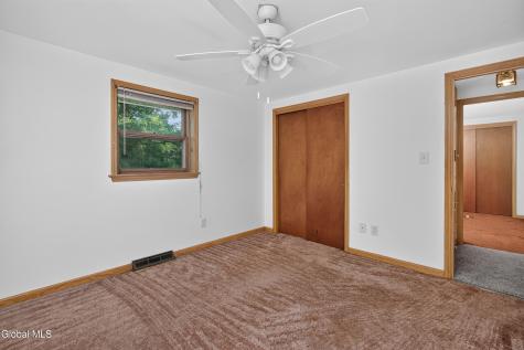16 Golf Road Schenectady NY 12304