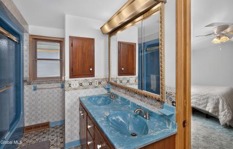 16 Golf Road Schenectady NY 12304