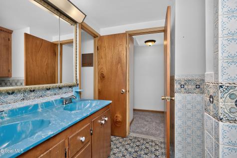 16 Golf Road Schenectady NY 12304