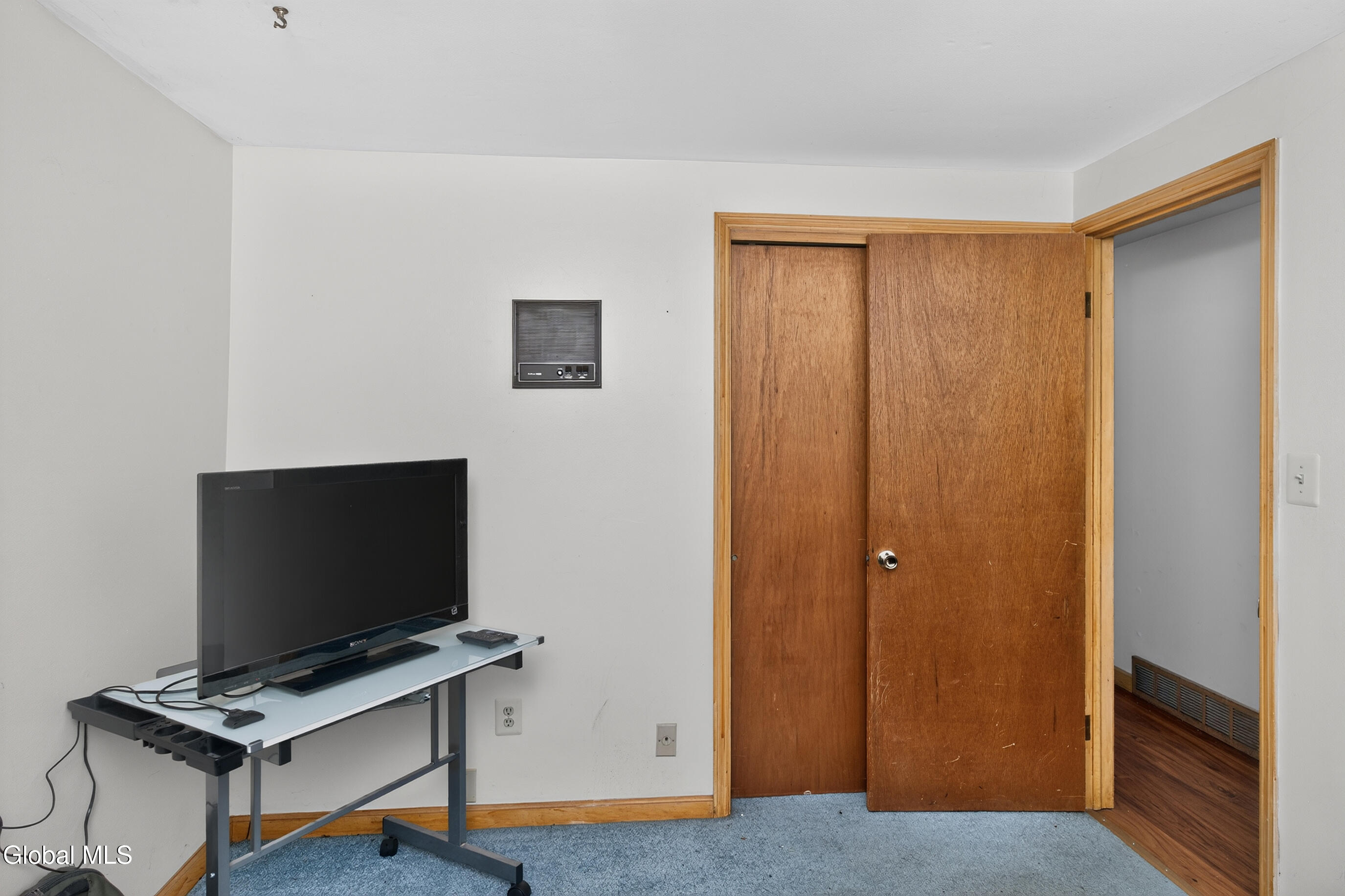 16 Golf Road Schenectady NY 12304