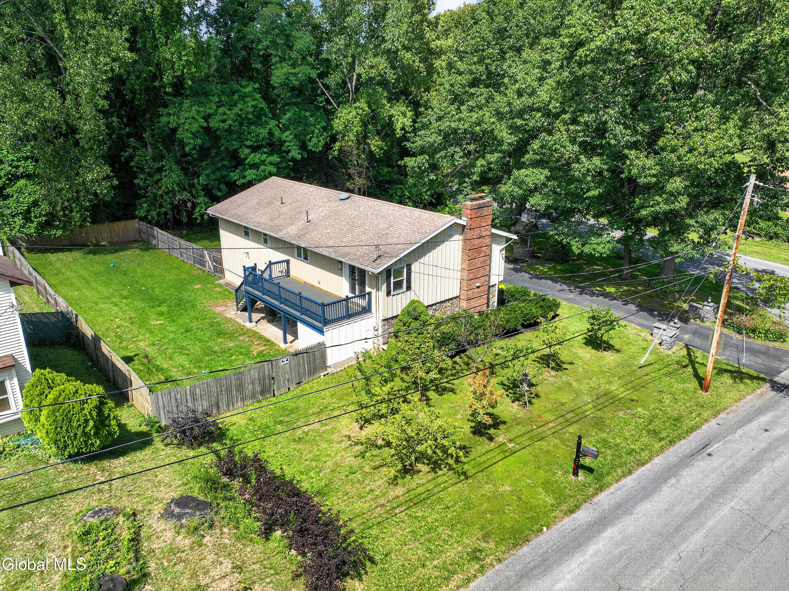16 Golf Road Schenectady NY 12304