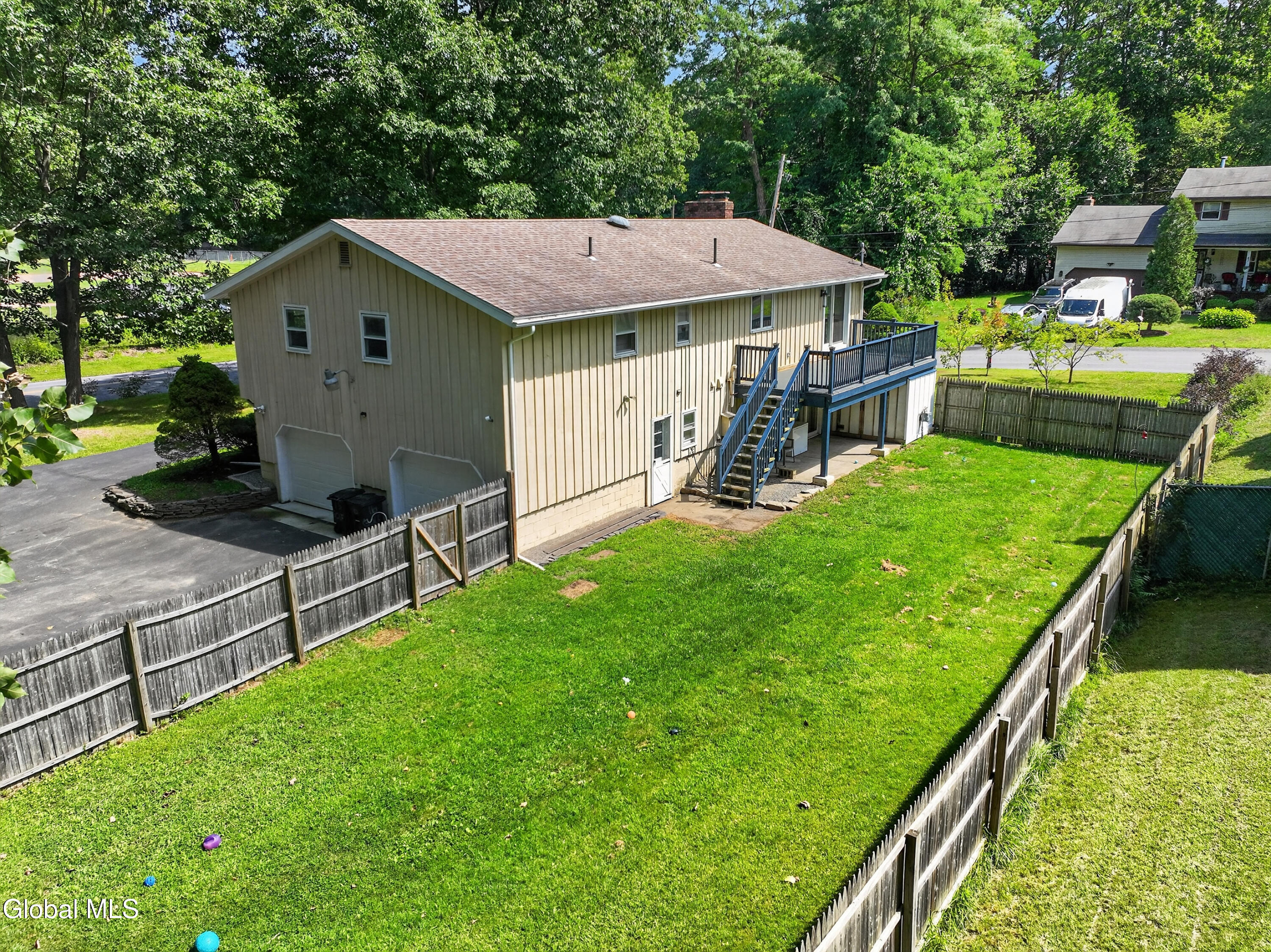 16 Golf Road Schenectady NY 12304