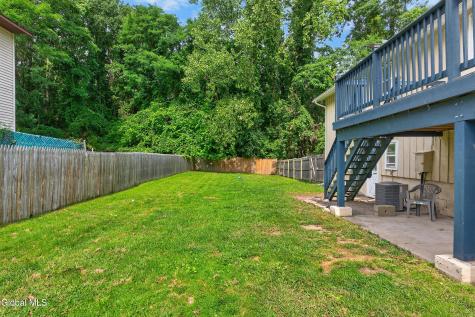 16 Golf Road Schenectady NY 12304