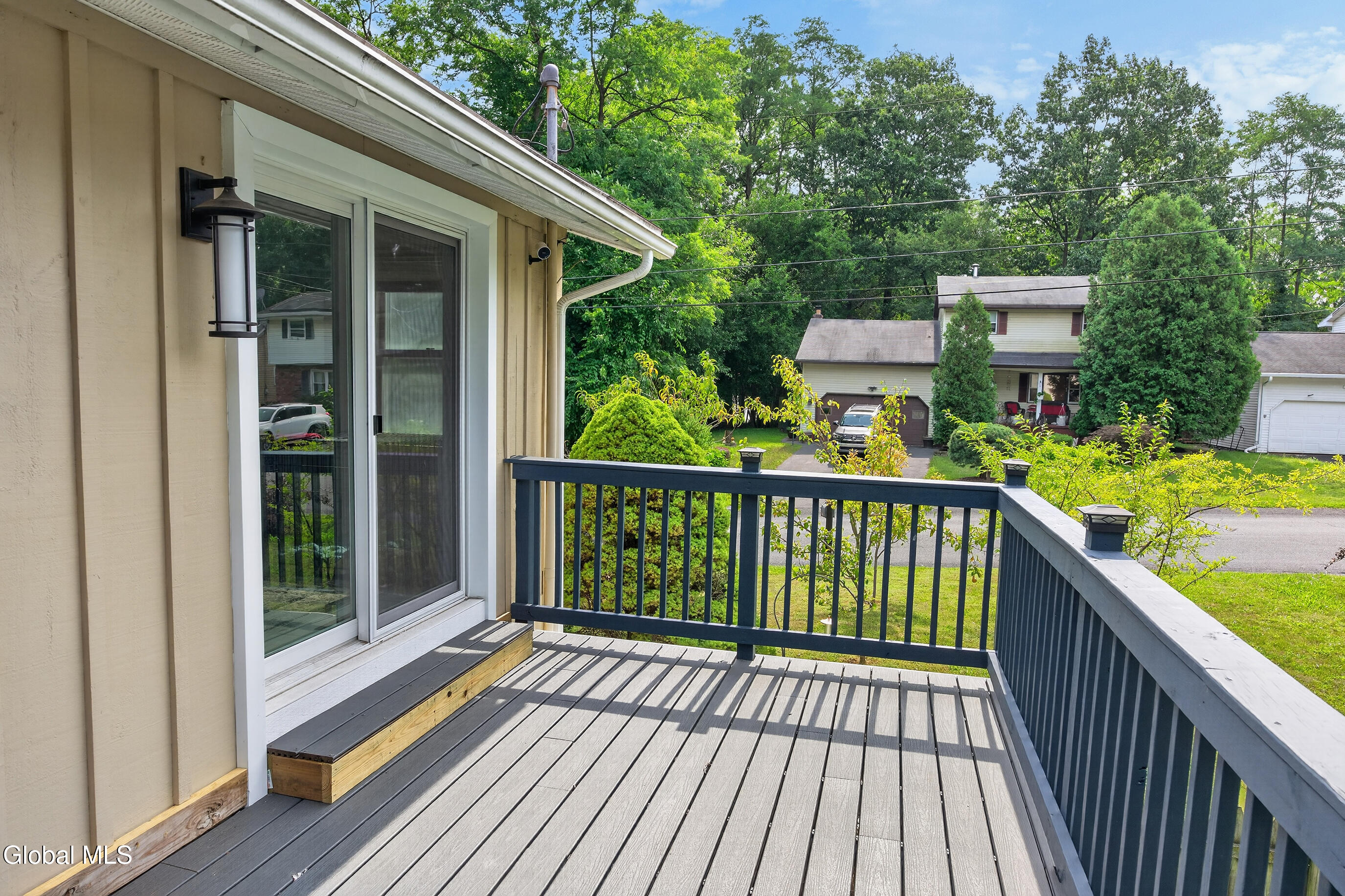 16 Golf Road Schenectady NY 12304