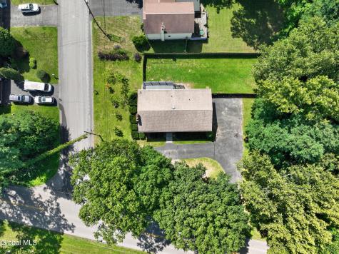 16 Golf Road Schenectady NY 12304