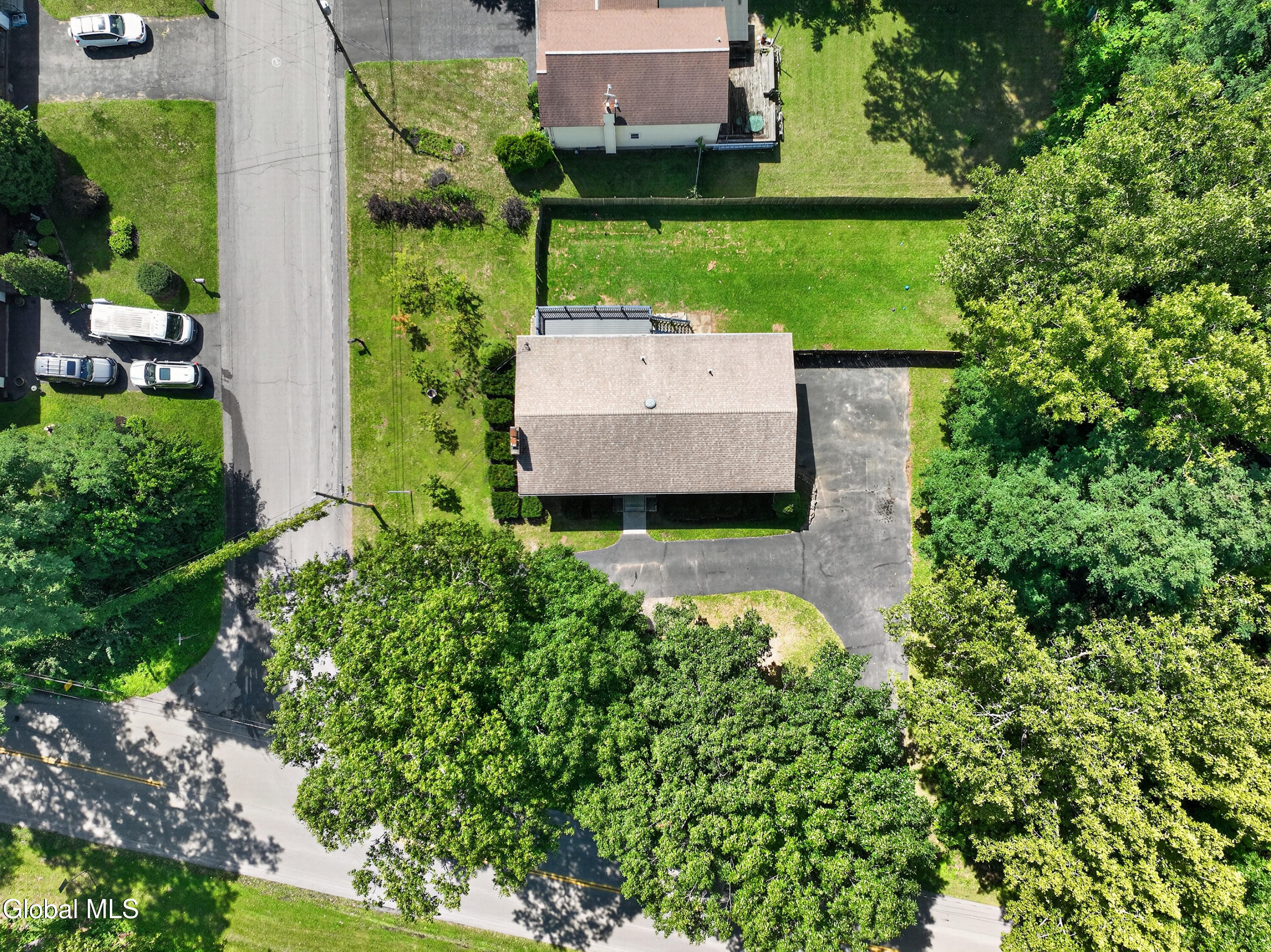 16 Golf Road Schenectady NY 12304