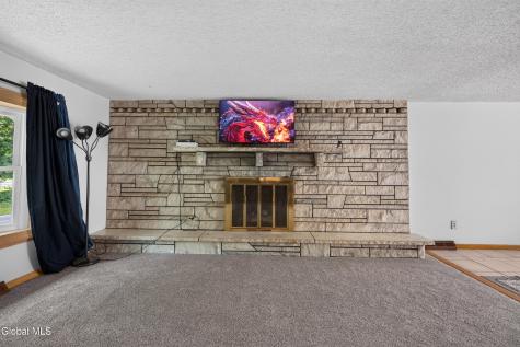 16 Golf Road Schenectady NY 12304