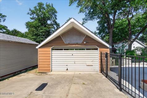 12 Cornelius Avenue Niskayuna NY 12309